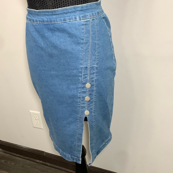 Denim skirt - Picture 3 of 11